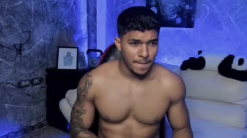 Leo independent model online show from March 2026 04:42:01 PM