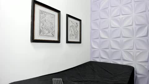 Leo  online show from April 2026 08:15:02 PM