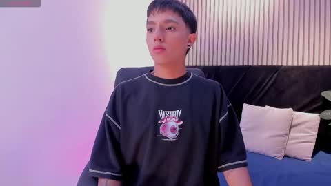 leohard_ online show from February 2026 12:08:02 PM