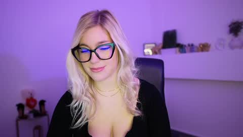 leokitty  online show from April 2026 01:13:02 PM