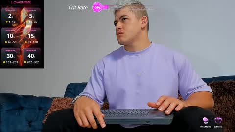 Snapshot of leon_ssmoron chatting on December 2024 10:36:01 AM Leon Smoron online show from December 2024 10:36:01 AM