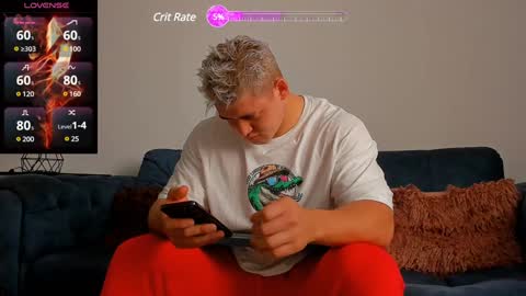 Snapshot of leon_ssmoron chatting on January 2025 01:25:02 PM Leon Smoron online show from January 2025 01:25:02 PM