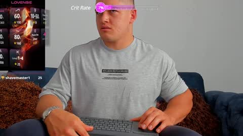 Snapshot of leon_ssmoron chatting on January 2025 03:53:02 PM Leon Smoron online show from January 2025 03:53:02 PM