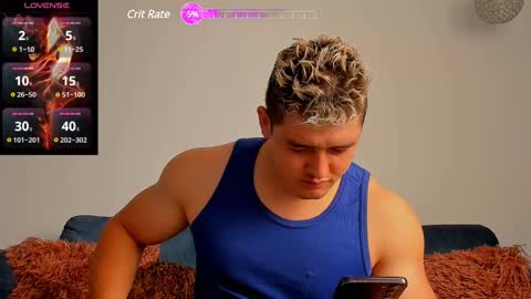 Snapshot of leon_ssmoron chatting on February 2025 12:39:02 PM Leon Smoron online show from February 2025 12:39:02 PM