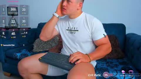 Snapshot of leon_ssmoron chatting on October 2025 01:20:01 PM Leon Smoron online show from October 2025 01:20:01 PM