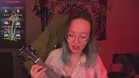 leona online show from December 2024 10:10:01 PM