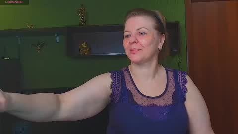 Leona tracie online show from March 2026 04:45:02 AM