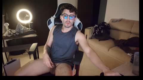 leonandresough online show from October 2025 04:20:01 AM