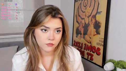 Mia online show from January 2026 09:01:02 AM