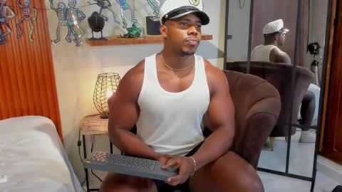 Leandro jones online show from September 2025 11:30:02 PM