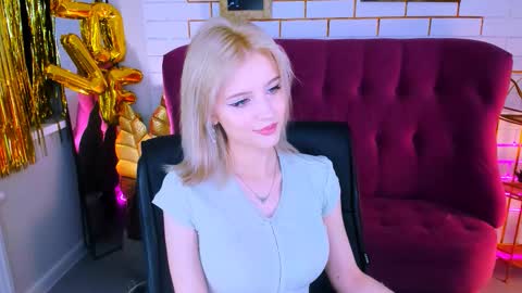 leonastone online show from September 2025 05:02:01 PM