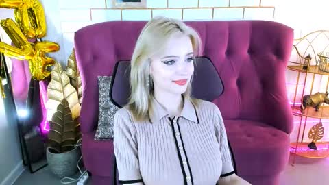 leonastone online show from November 2025 06:10:02 PM