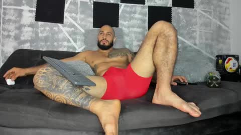 Snapshot of leonidas_k18 chatting on May 2026 04:08:01 AM ANDRES online show from May 2026 04:08:01 AM