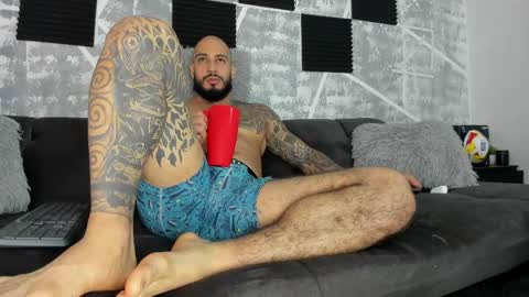 Snapshot of leonidas_k18 chatting on May 2026 03:20:01 PM ANDRES online show from May 2026 03:20:01 PM