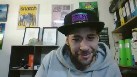 Snapshot of leonidascum chatting on February 2026 11:50:02 AM leonidascum online show from February 2026 11:50:02 AM