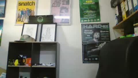 leonidascum online show from April 2026 05:52:01 PM