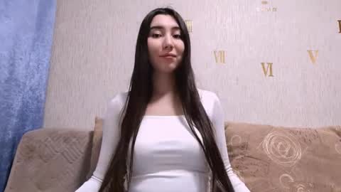 Snapshot of leonieschmith chatting on November 2025 05:13:02 PM Alice online show from November 2025 05:13:02 PM