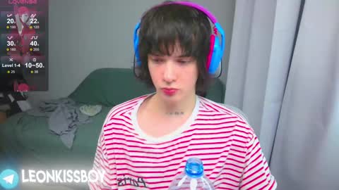 leonkissboy online show from April 2026 06:53:02 PM