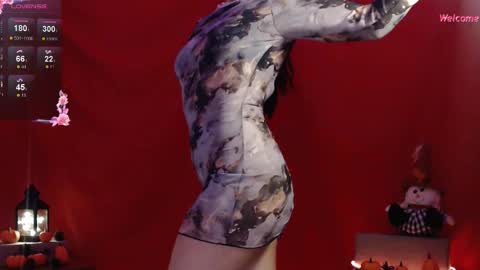 My name is Leonora  Pleasures to see you  Follow me here and instagram  online show from October 2025 09:15:01 PM