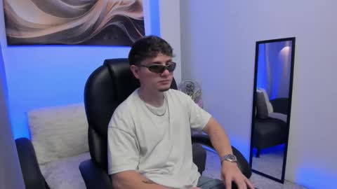 Leo  online show from March 2026 04:08:01 AM