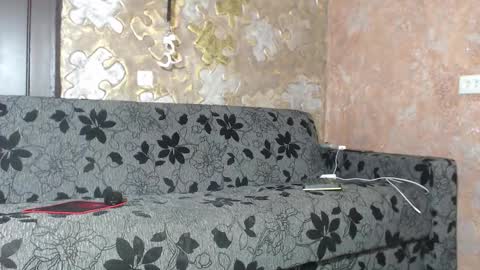 leoroman online show from December 2025 09:07:01 AM