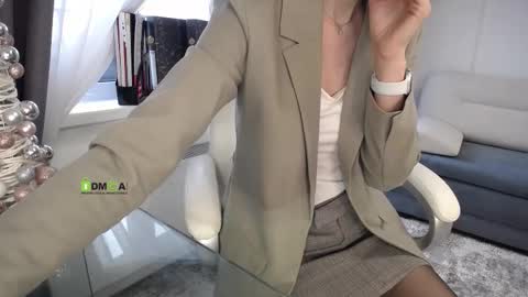 Lera online show from December 2025 11:19:01 AM