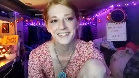 LesleyGumGrass- The Boring Trans girl online show from October 2025 02:21:02 AM