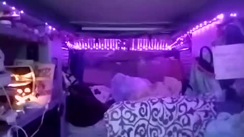 LesleyGumGrass- The Boring Trans girl online show from November 2025 07:54:01 AM