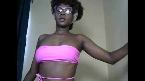 leslie online show from March 2025 09:06:02 AM