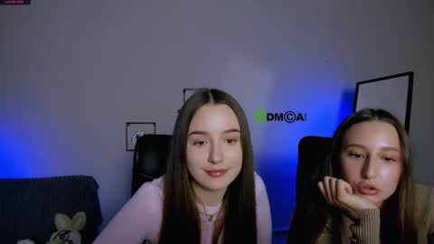 leslie_bird online show from September 2025 12:54:01 PM