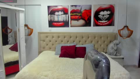 Snapshot of leslieanddrako chatting on June 2026 06:00:02 PM L E S L E Y AND D R A K O online show from June 2026 06:00:02 PM