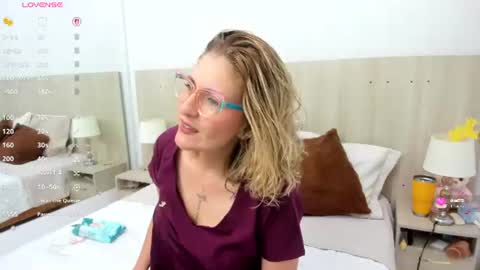 Lesly Santodomingo online show from July 2026 11:19:02 AM