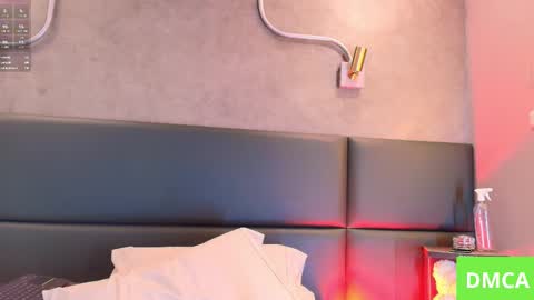 Lesly online show from March 2025 01:51:01 PM