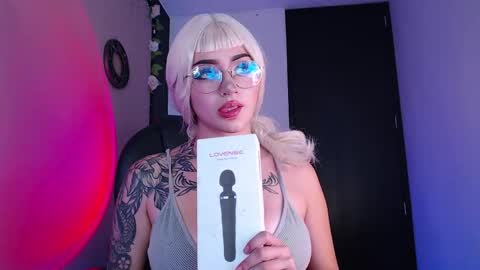 Less  online show from April 2026 06:25:02 PM