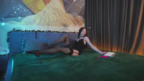 Hi my name is Lessy I am 18 years old. Im new here but I really like making new acquaintances online show from September 2025 11:17:02 PM
