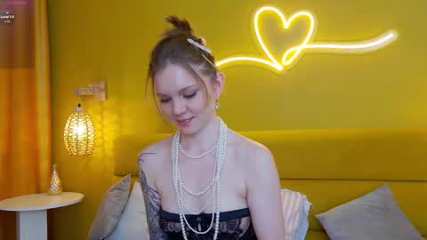 Lessy online show from November 2025 02:17:02 AM