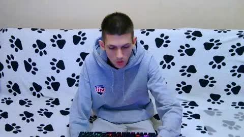 lester_broo online show from April 2026 09:48:02 PM