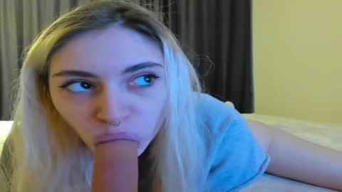 lesyaliss online show from March 2026 07:41:02 PM