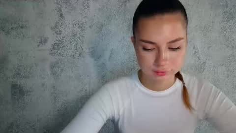 Emily online show from September 2025 12:39:01 PM