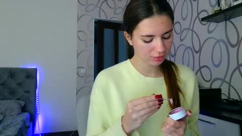 Emily online show from November 2025 10:37:01 AM