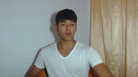 i  am lewis ly EDUARDO MEMDOZA15 online show from April 2026 07:05:02 PM