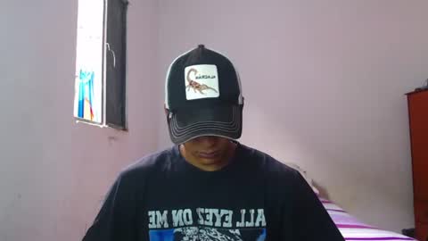 i  am lewis ly EDUARDO MEMDOZA15 online show from June 2026 01:46:01 PM
