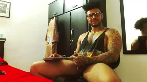 Lewis Strong online show from December 2025 05:40:02 PM