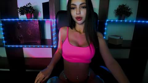 Alexia online show from March 2025 06:11:01 PM