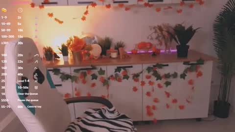 Lexy - Follow me online show from November 2025 09:30:01 AM