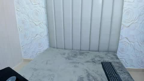 LexiCutee online show from May 2026 12:53:02 PM