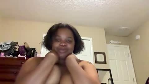 Lexietheweirdo online show from April 2026 12:24:01 AM