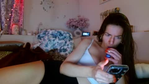 Snapshot of lexiel0veswood chatting on April 2026 01:12:01 AM lexiel0veswood online show from April 2026 01:12:01 AM