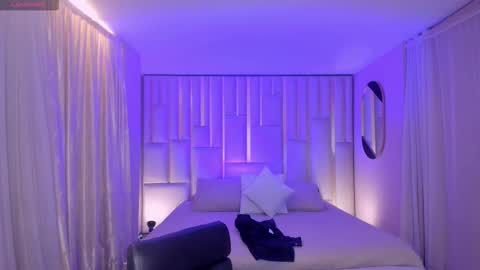 Lexie  online show from October 2025 12:58:01 PM