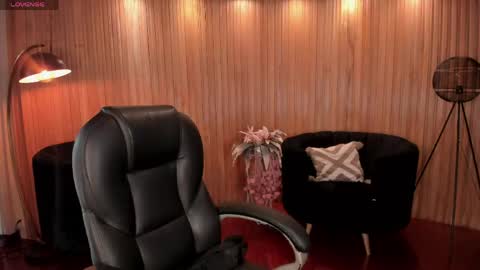 Snapshot of lexiewayne chatting on May 2026 07:23:02 PM Lexie online show from May 2026 07:23:02 PM